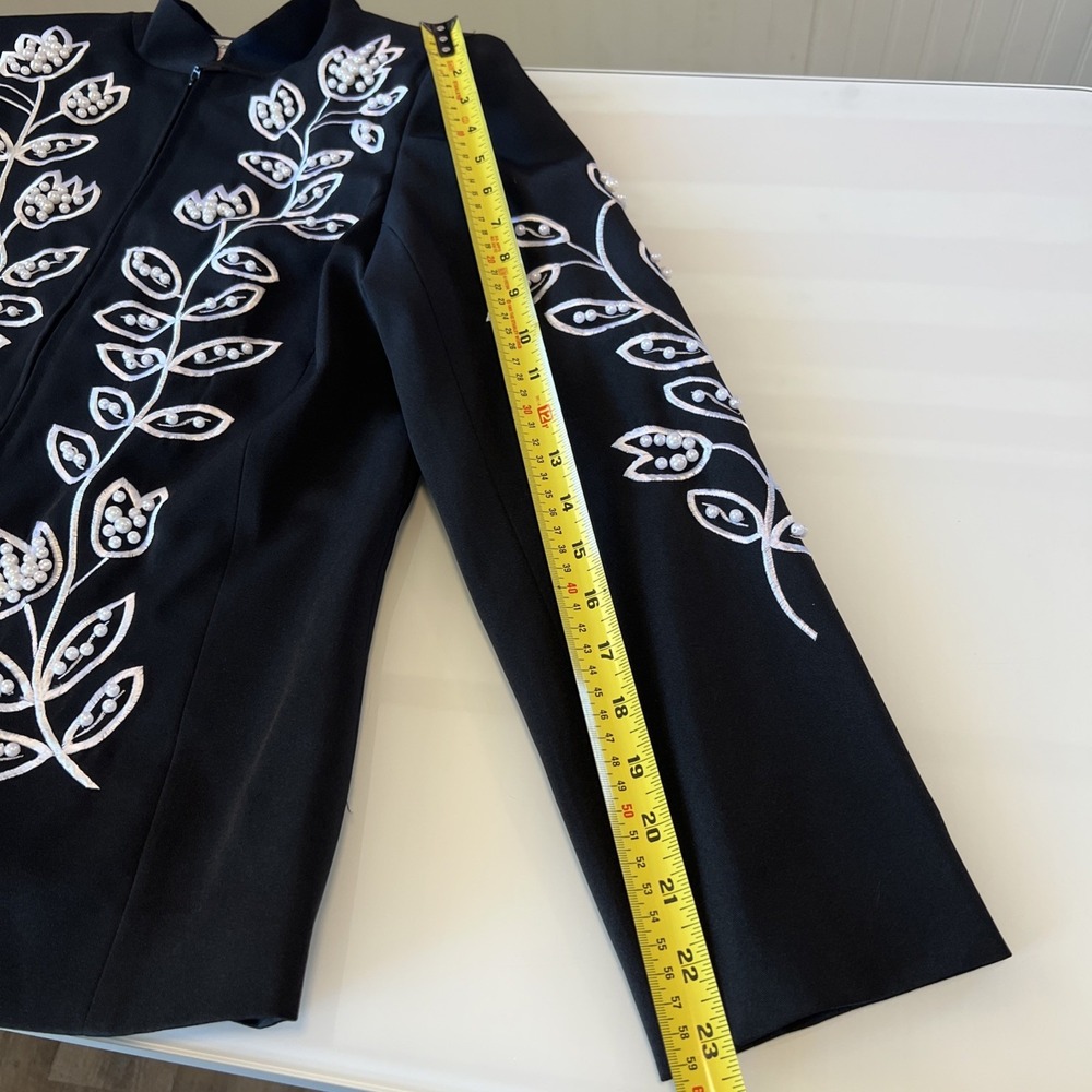 victor costa occasion jacket Women XS Black With White Flowers VTG Embroidered - Picture 11 of 12